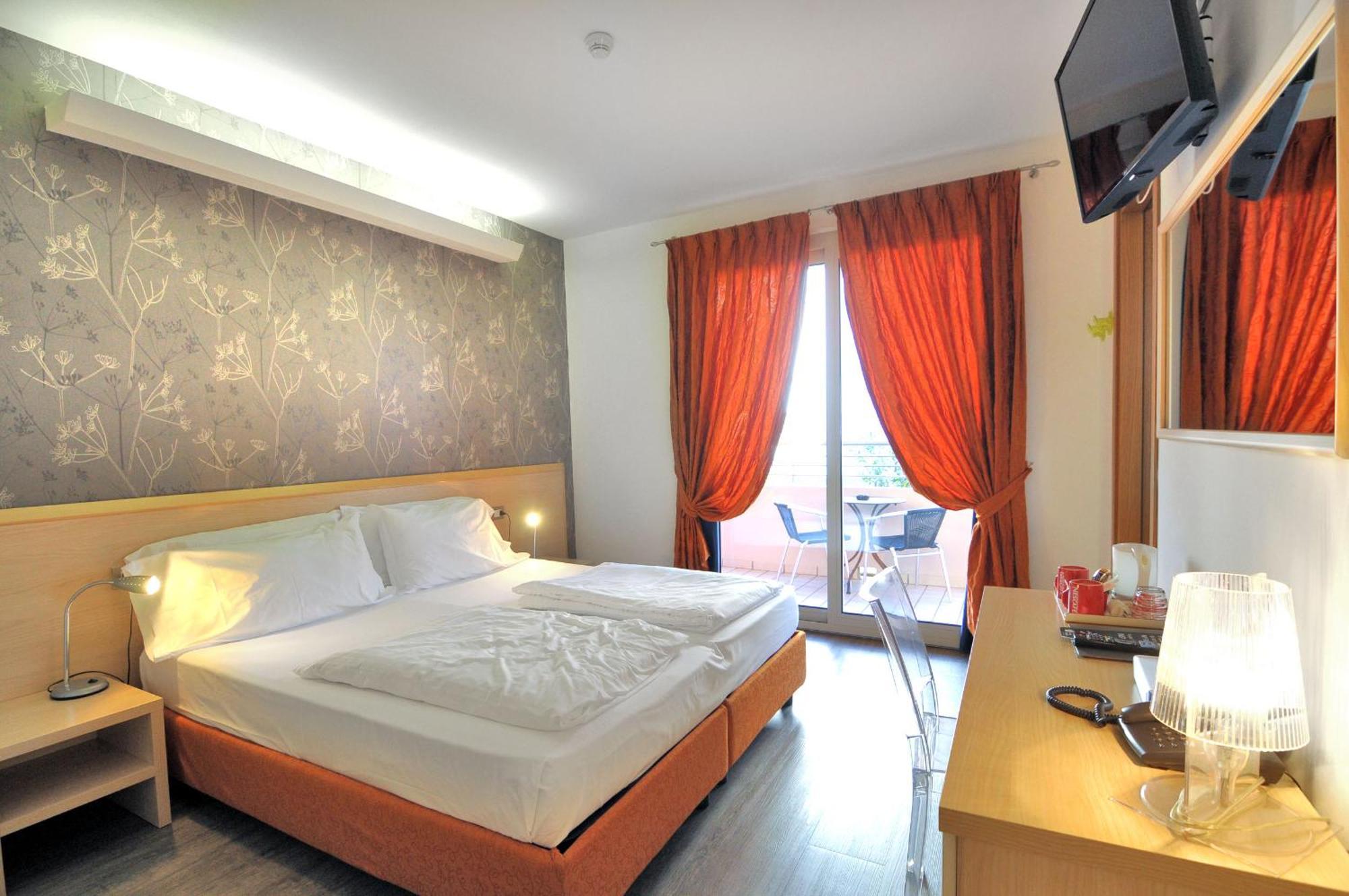 Hotel Eco Cleofe 3*