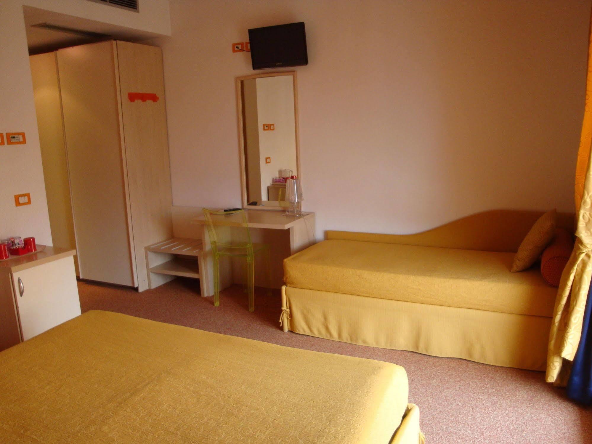 Hotel Eco Cleofe 3*